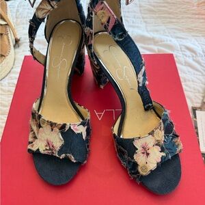 Jessica Simpson Navy Floral Heels